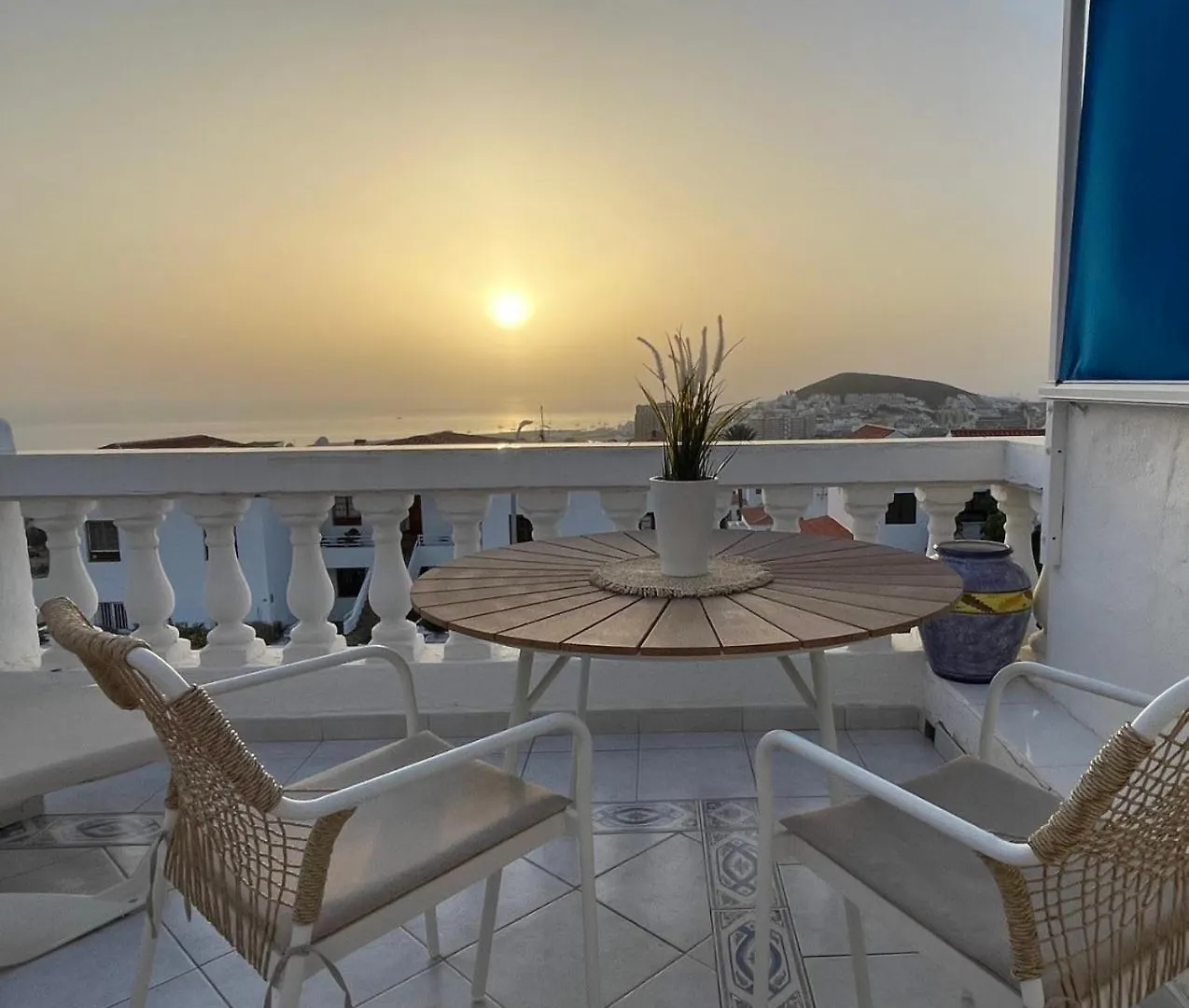 Seaview Port Royal, Los Cristianos, Heated Pool, Wifi Los Cristianos  Apartment