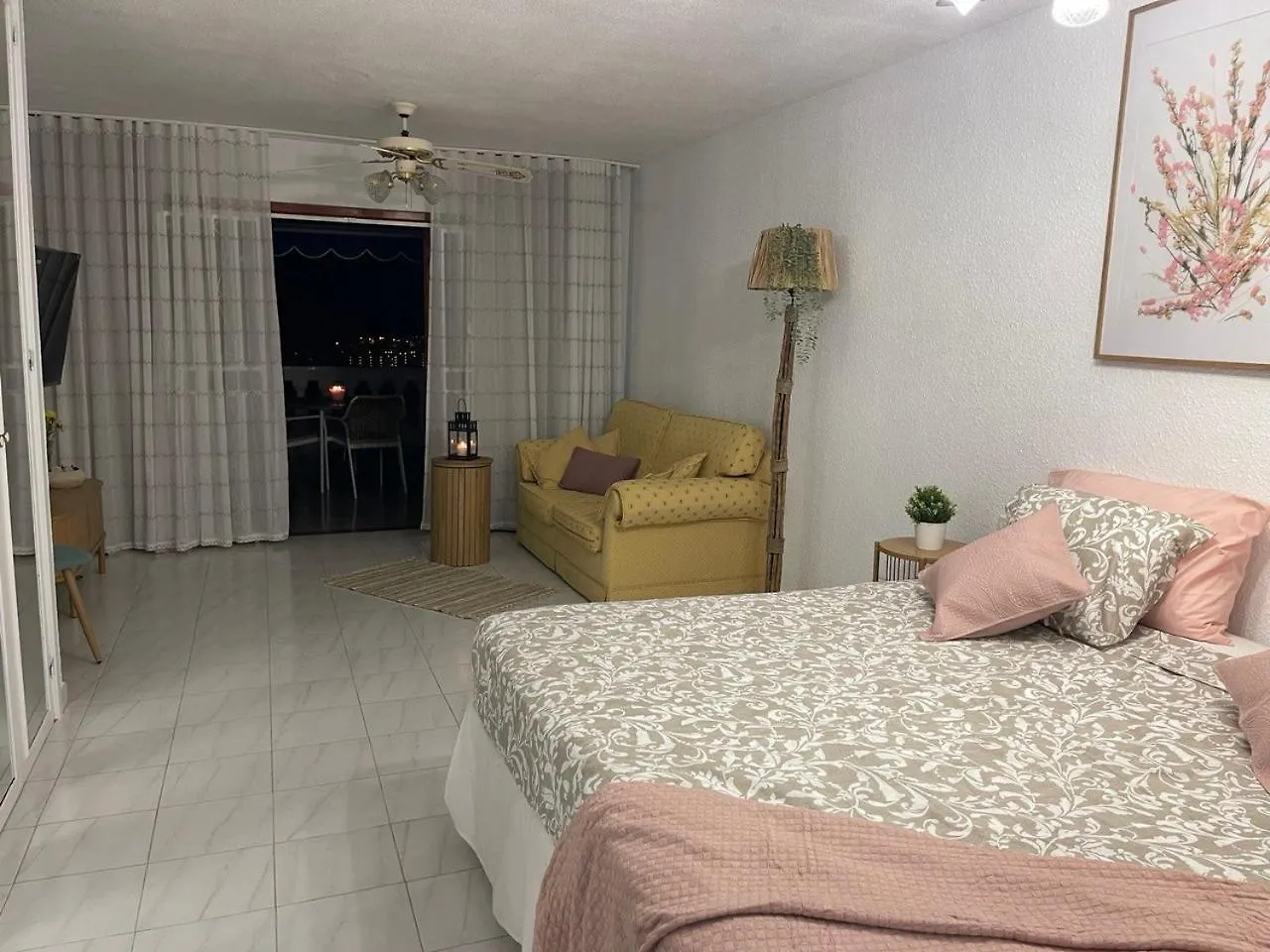 Apartment Seaview Port Royal, Los Cristianos, Heated Pool, Wifi Los Cristianos